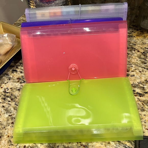 Set of 4 Plastic Document Organizer Wallets Keeper - Picture 8 of 8